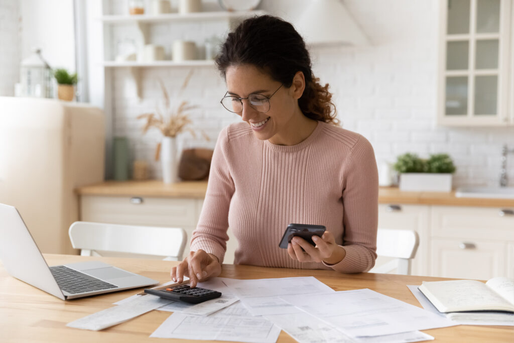 woman making a personal budget